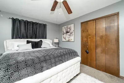 60 N East St, Holyoke, MA 01040 - Photo 10