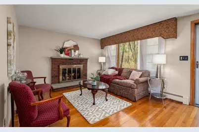 6 Ivy Ln, Reading, MA 01867 - Photo 4
