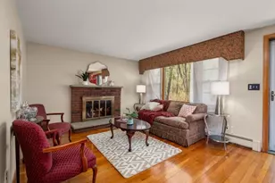 6 Ivy Ln, Reading, MA 01867 - Photo 4