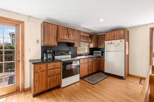 6 Ivy Ln, Reading, MA 01867 - Photo 8