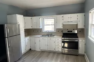7 Gayland St, Boston, MA 02125 - Photo 6