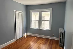 7 Gayland St, Boston, MA 02125 - Photo 4