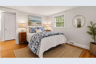 34 Sheridan Rd, Wellesley, MA 02481 - Photo 6