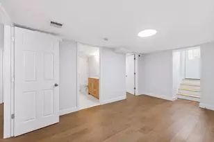 8 Sussex Ln, Worcester, MA 01602 - Photo 30