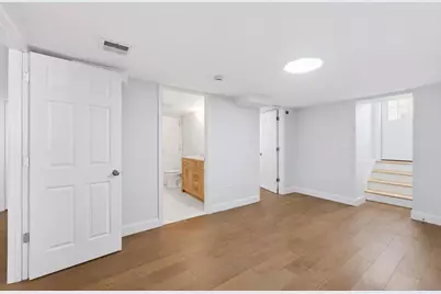 8 Sussex Ln, Worcester, MA 01602 - Photo 30