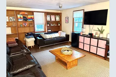 691 E Pleasant St, Amherst, MA 01002 - Photo 2