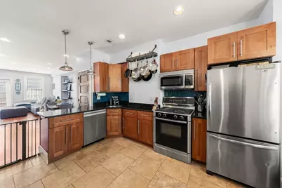435 W 4th Street #2, Boston, MA 02127 - Photo 6