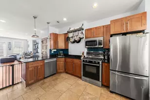 435 W Fourth St, Boston, MA 02127 - Photo 6