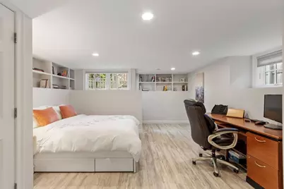 11 Brookford St #11, Cambridge, MA 02140 - Photo 20