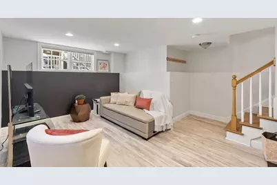 11 Brookford St #11, Cambridge, MA 02140 - Photo 18