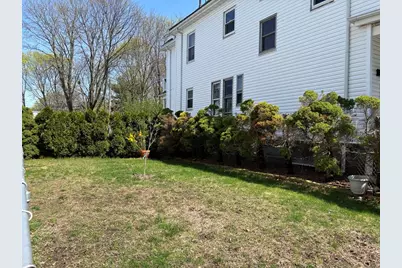 170 Poplar St #1, Boston, MA 02131 - Photo 16