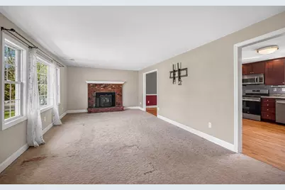 475 Arlington St, Dracut, MA 01826 - Photo 2