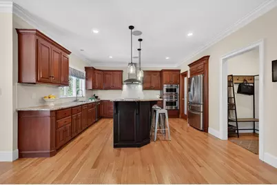 8 Fosters Pond Rd, Andover, MA 01810 - Photo 4
