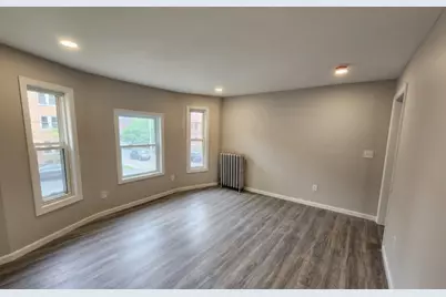 179 Sargeant St, Holyoke, MA 01040 - Photo 14
