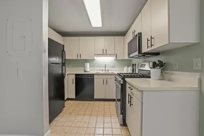 4234 North Main St #208, Fall River, MA 02720 - Photo 4