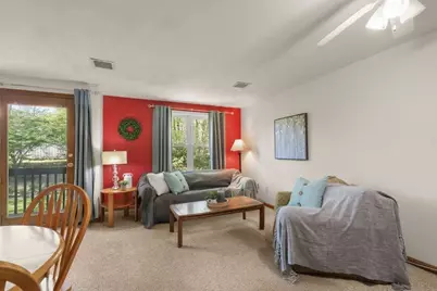880 Landry Ave #7, North Attleboro, MA 02760 - Photo 4