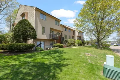 880 Landry Ave #7, North Attleboro, MA 02760 - Photo 1