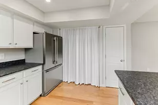 124 Greenbrook Ll, Stoughton, MA 02072 - Photo 10