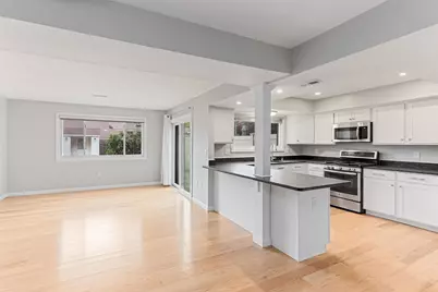 124 Greenbrook Ll #124, Stoughton, MA 02072 - Photo 6