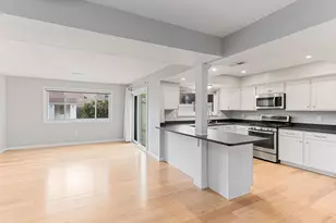 124 Greenbrook Ll, Stoughton, MA 02072 - Photo 6