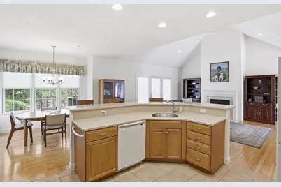 13 Stone Ridge Rd #13, Westford, MA 01886 - Photo 8
