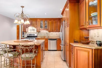 6 Whittier Place #4N, Boston, MA 02114 - Photo 4