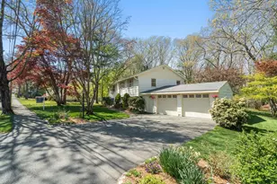 10 Brookbridge Rd, Peabody, MA 01960 - Photo 2