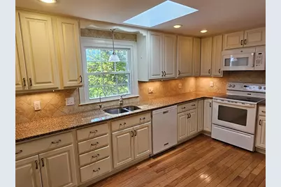 135 Walker Pond Rd, Sturbridge, MA 01566 - Photo 4
