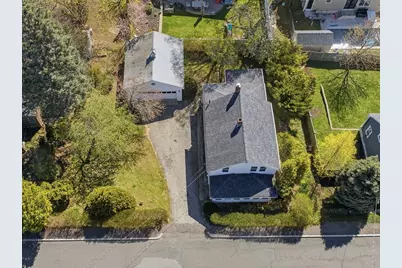 34 Woodland Rd, Wakefield, MA 01880 - Photo 2