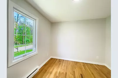 206 Treetop Ave, Springfield, MA 01118 - Photo 12