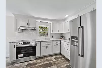 206 Treetop Ave, Springfield, MA 01118 - Photo 2