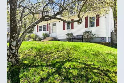 206 Treetop Ave, Springfield, MA 01118 - Photo 1