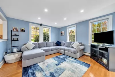 243 Nahant St, Wakefield, MA 01880 - Photo 8