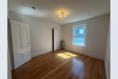 182 Harvard St #3, Cambridge, MA 02139 - Photo 2