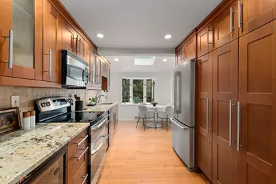 78 Vine St, Newton, MA 02467 - Photo 8