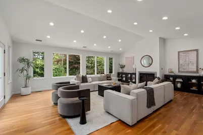 78 Vine St, Newton, MA 02467 - Photo 4