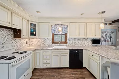 110 Country Rd, Hanover, MA 02339 - Photo 2
