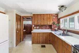 215 Pearl St, Reading, MA 01867 - Photo 14