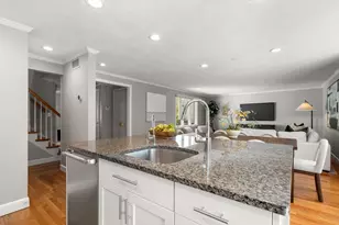 32 Linden St, Wellesley, MA 02482 - Photo 10