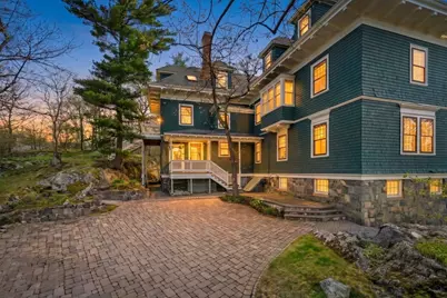 5 Ridgewood Rd, Malden, MA 02148 - Photo 2