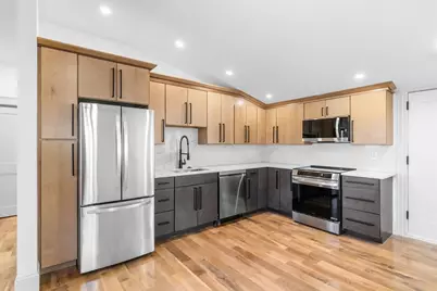 23 Summer St #10, Salem, MA 01970 - Photo 4