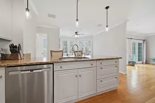 105 Weyland Cir, North Andover, MA 01845 - Photo 6