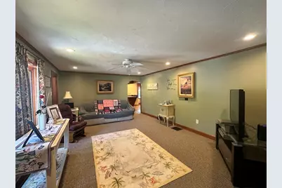 6 Vincent St, Auburn, MA 01501 - Photo 12