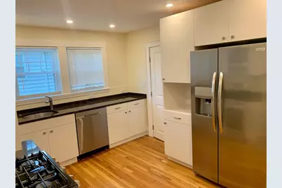 28 Sunnybank Rd #1, Watertown, MA 02472 - Photo 4