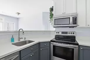107 Bradford Commons Ln, Braintree, MA 02184 - Photo 14