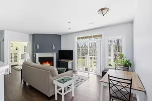 107 Bradford Commons Ln, Braintree, MA 02184 - Photo 12