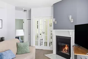 107 Bradford Commons Ln, Braintree, MA 02184 - Photo 6