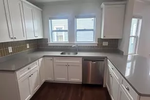 25 Granfield Ave, Boston, MA 02131 - Photo 10