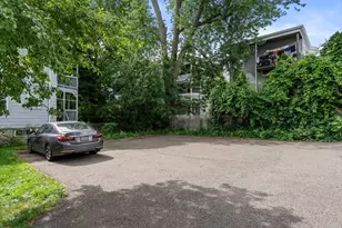 25 Granfield Ave, Boston, MA 02131 - Photo 34