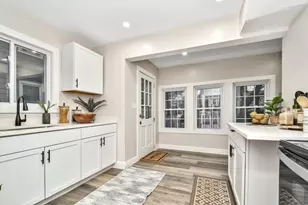 17 Wilcox St, Fall River, MA 02721 - Photo 2